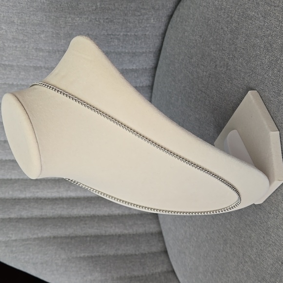 Elegant Silver Chain Necklace, NWT - Picture 3 of 7